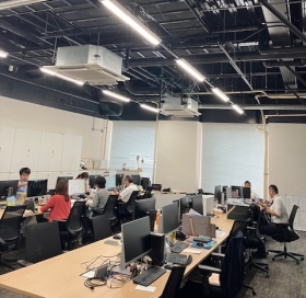 きれいで静かな環境の事務所